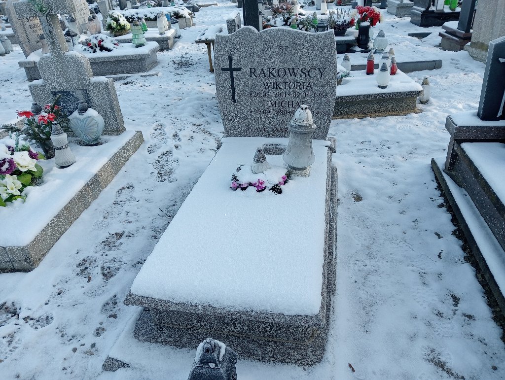 Grób Wiktoria Rakowska