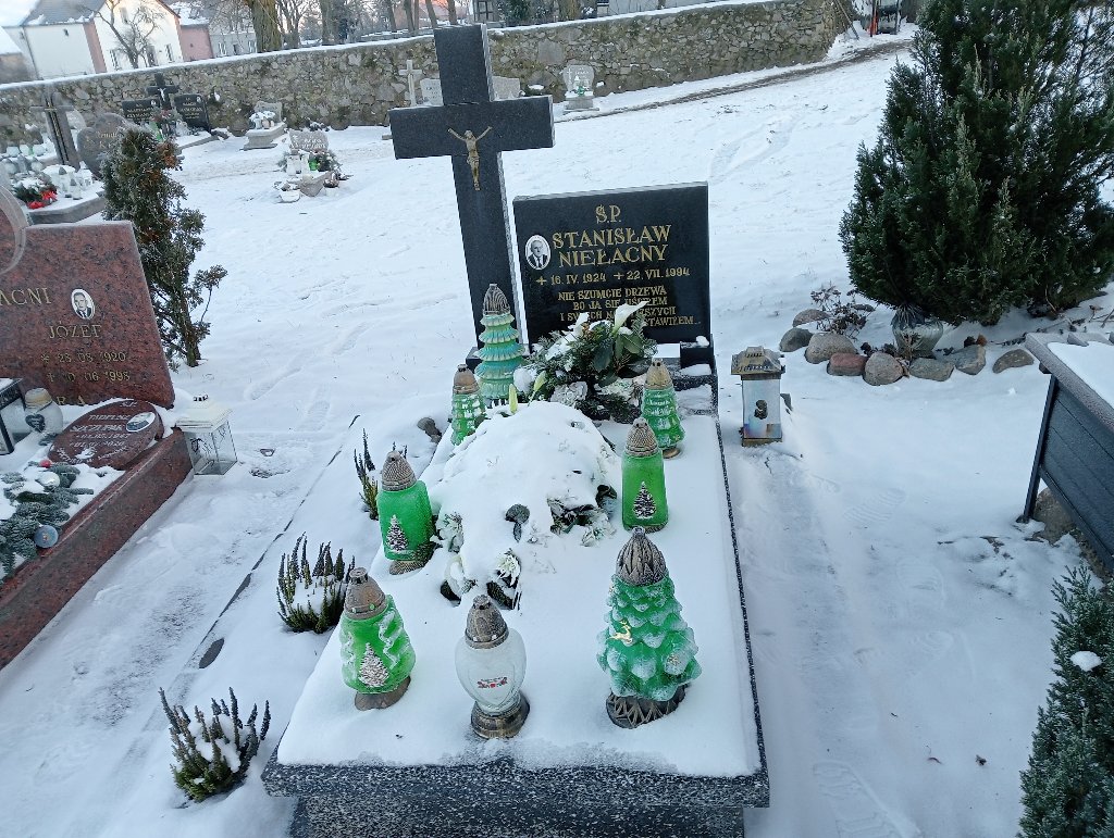 Grób KAZIMIERA NIEŁACNA